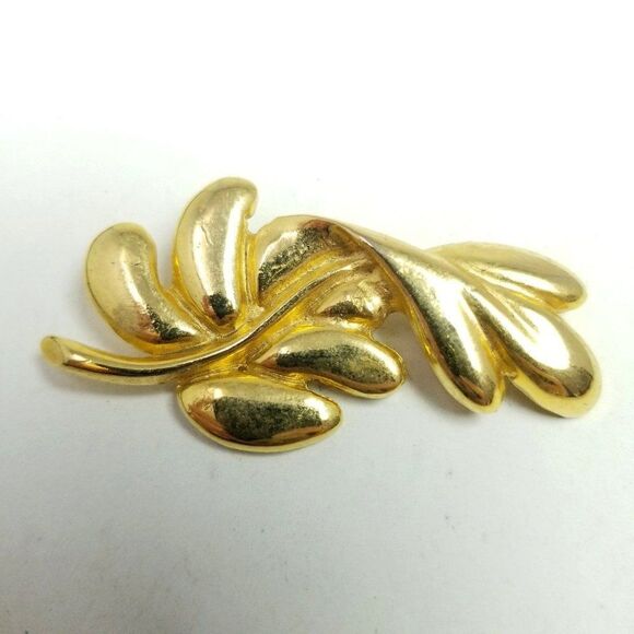 Vintage Gold Tone Leaf Shape Brooch, Retro Modern Style Design, Unisex Pin - Picture 1 of 6